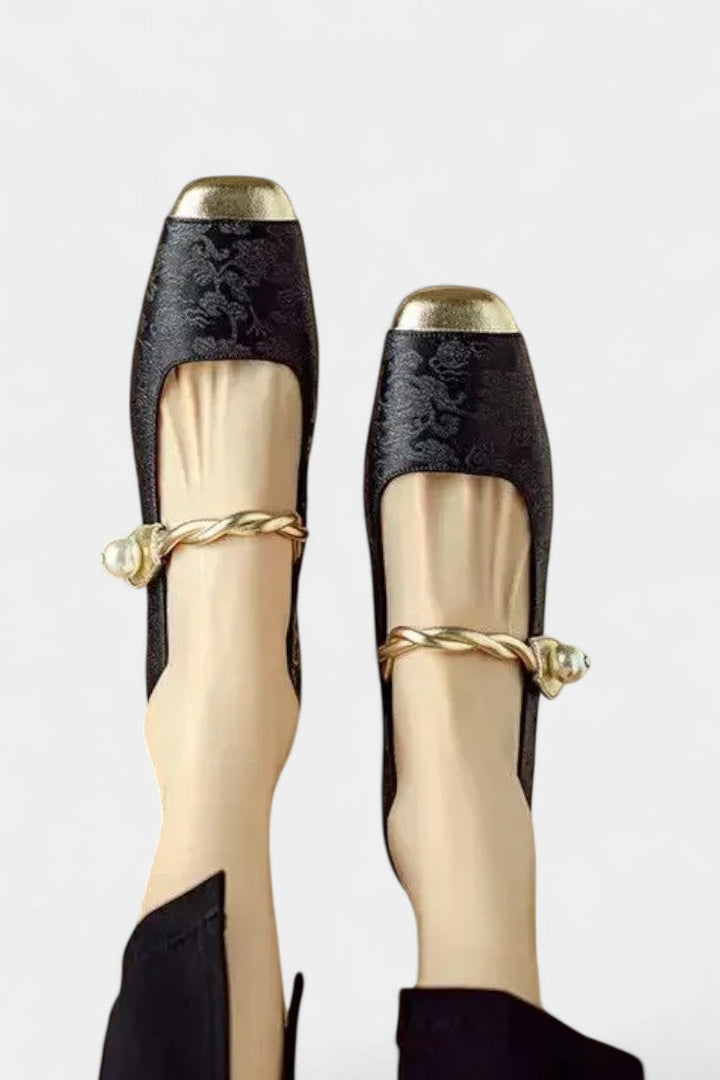 Mestelle Mary Janes en Vernis avec Détails en Perles
