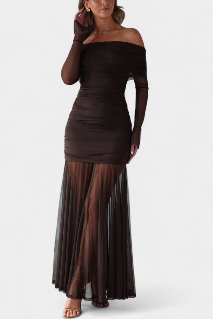 Robe Maxi Sans Épaules Desiree avec Fronces Sculpturaux