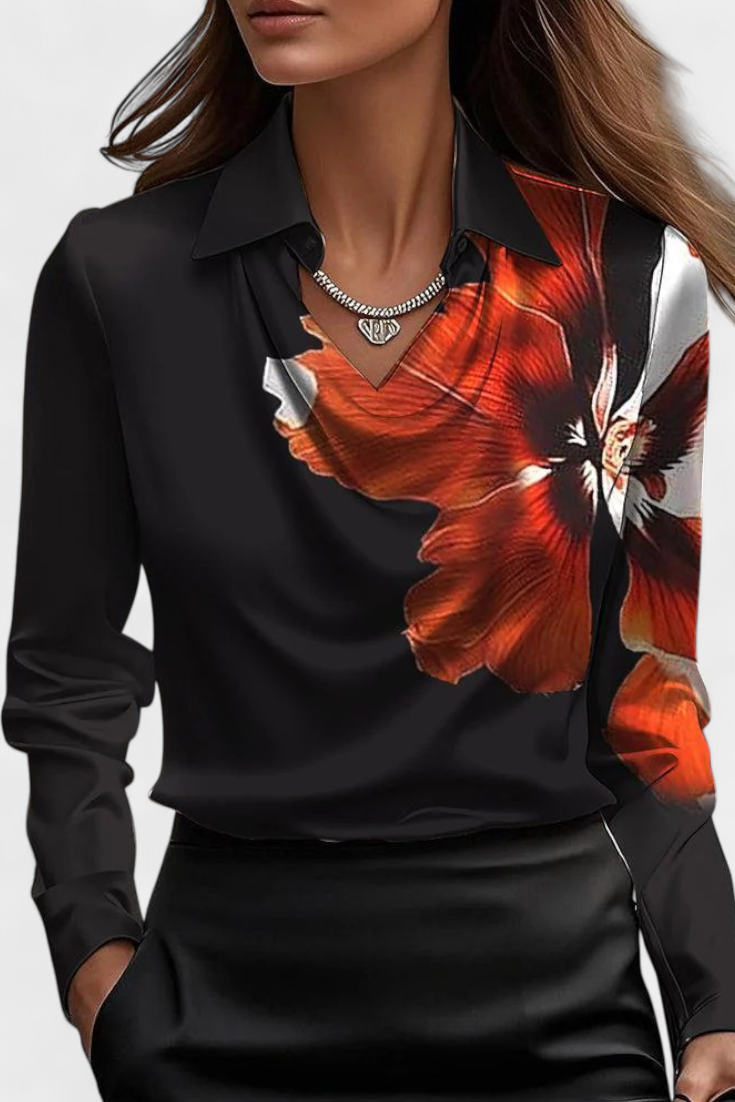 Blouse Satinée Dilnaz avec Décolleté Cascading