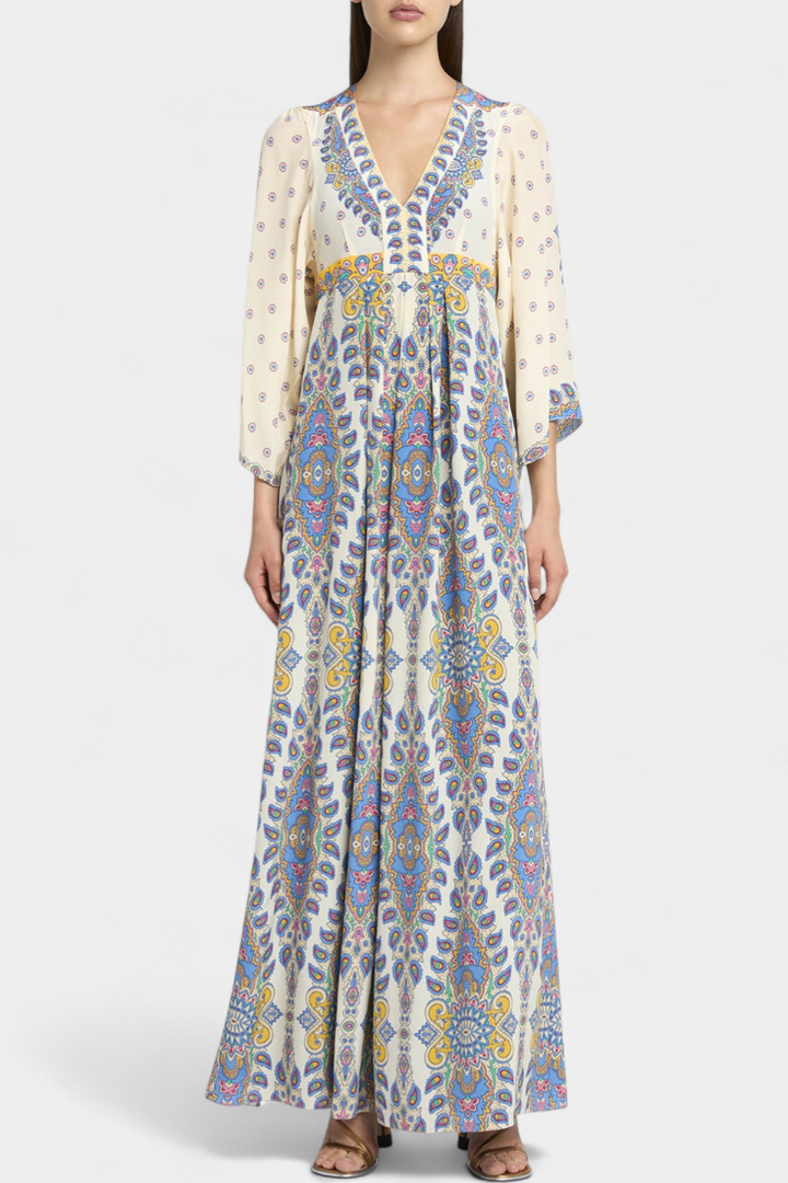 Robe de Mariée Longue avec Décolleté en V et Imprimé Paisley Élégant