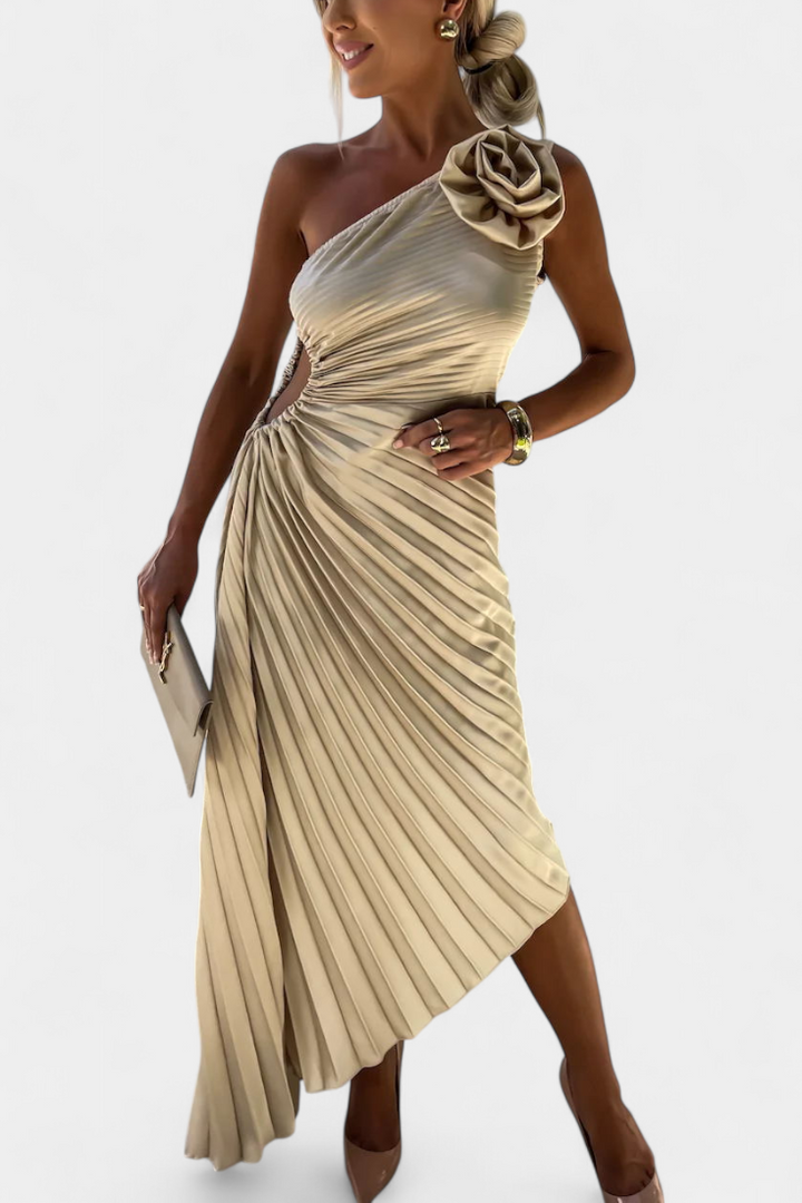Robe de Cocktail Asymétrique Leire avec Application Florale et Jupe Plissée