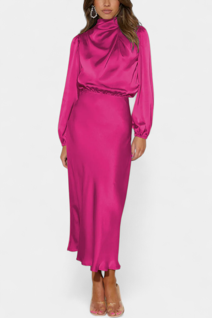 Robe Maxi Cecila avec Col Haut et Détail Floral