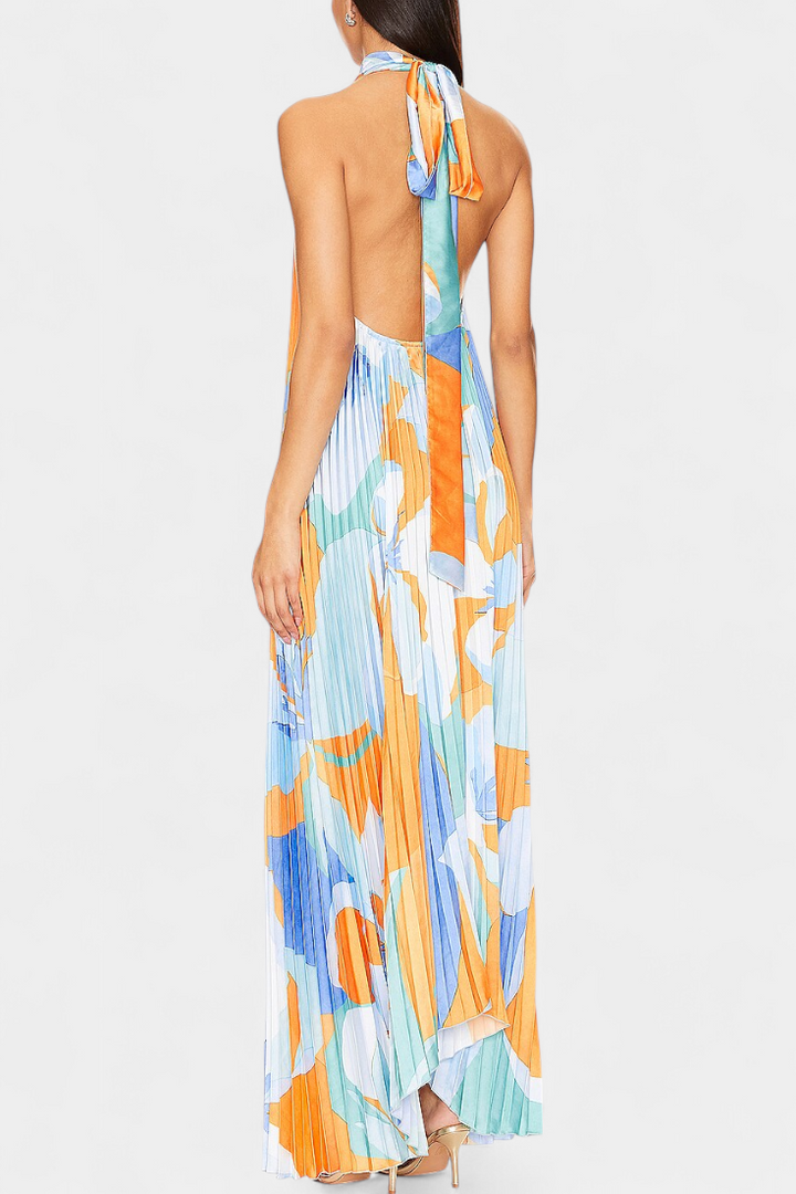 Robe Longue Plissée Giselle avec Décolleté Halter et Mouvement Élégant