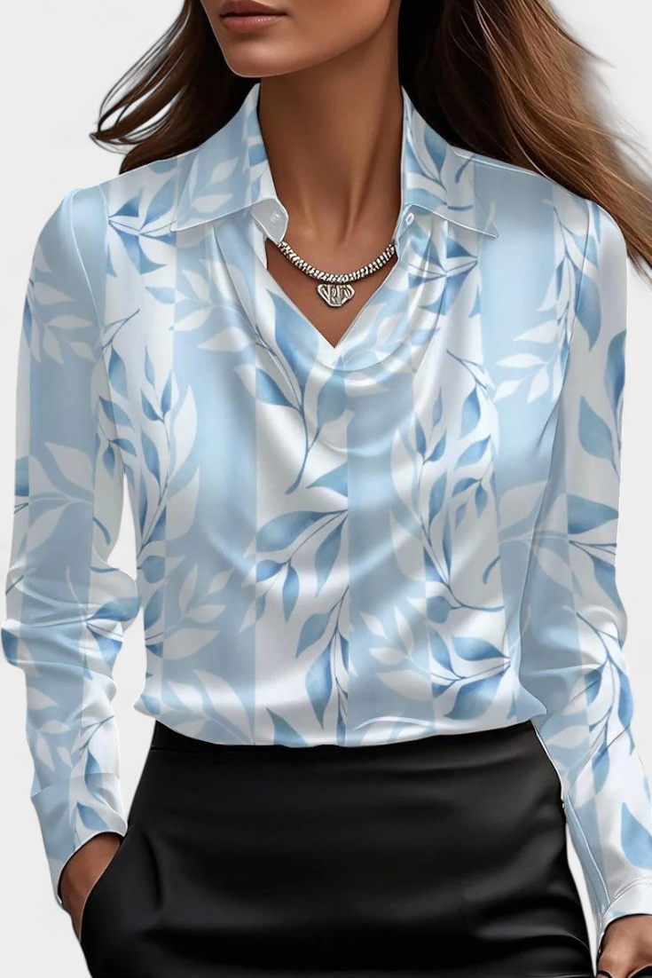 Blouse Satinée Dilnaz avec Décolleté Cascading