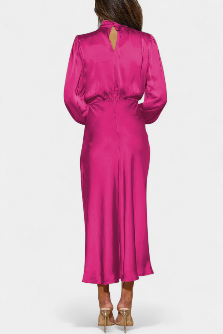 Robe Maxi Cecila avec Col Haut et Détail Floral