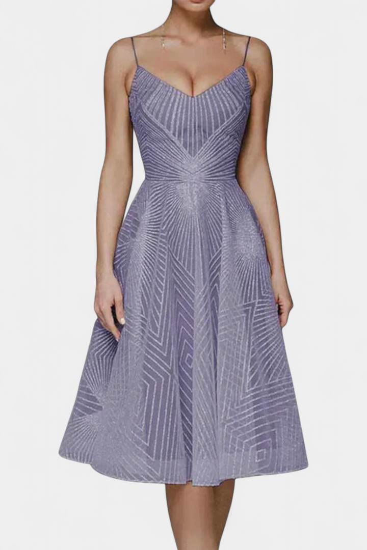 Everleigh Robe Longue avec Broderies et Coupe en A
