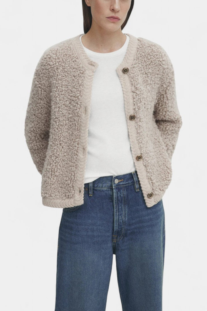 Cardigan Chenda Court en Texture Peluche