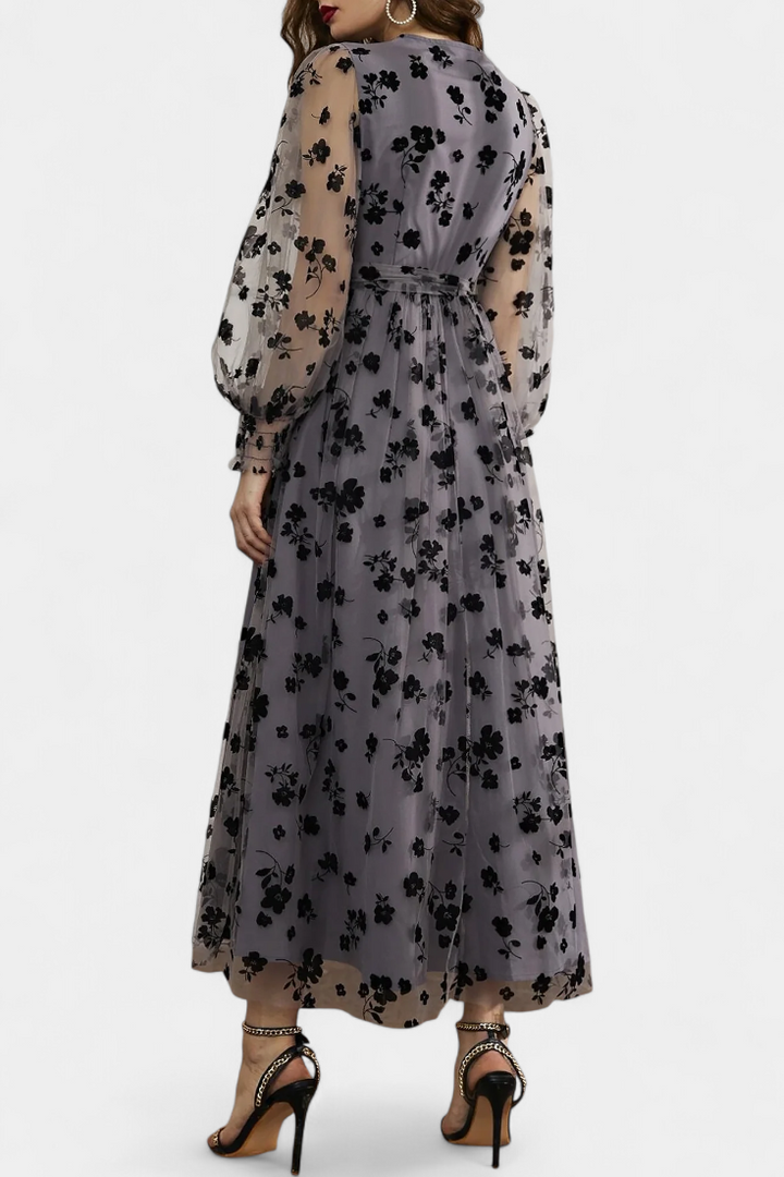 Iolanda Robe Maxi en Dentelle Florale avec Manches Bouffantes