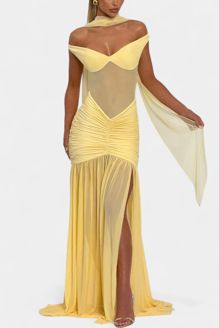 Robe Longue Therese en Milk Silk avec Décolleté Profond et Fronces Sculptés