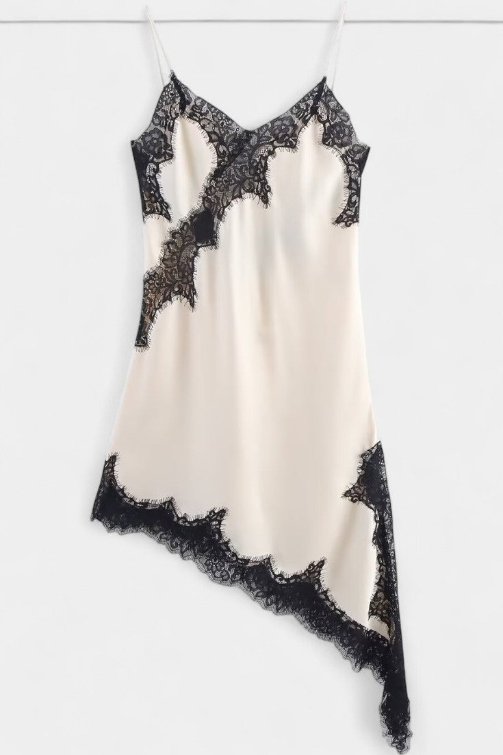 Kerry Mini Robe à Bretelles en Dentelle