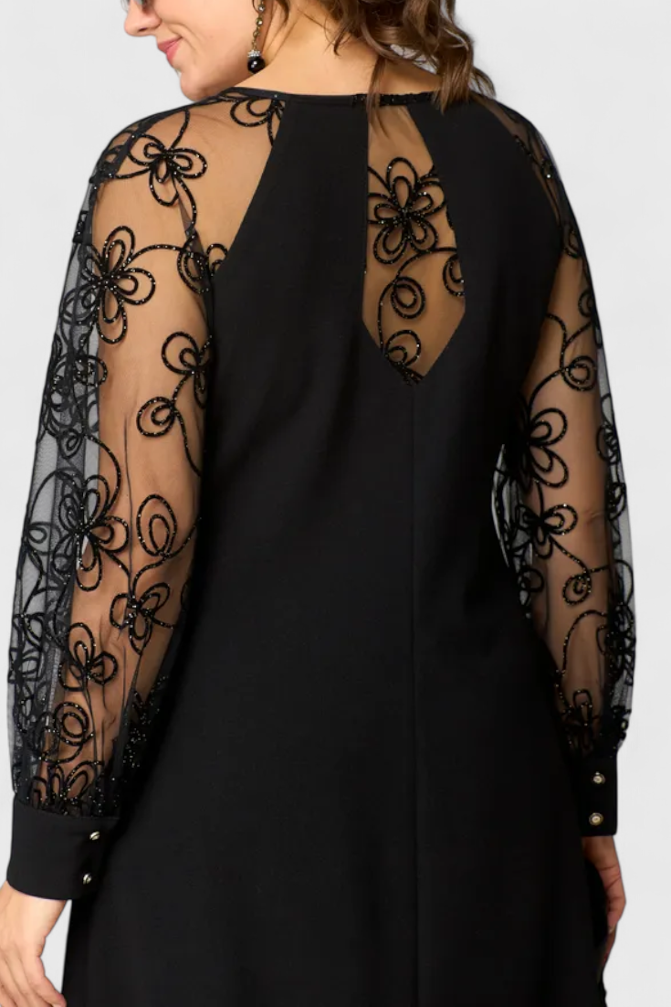Robe en Dentelle Bellezza avec Manches Longues et Col Rond
