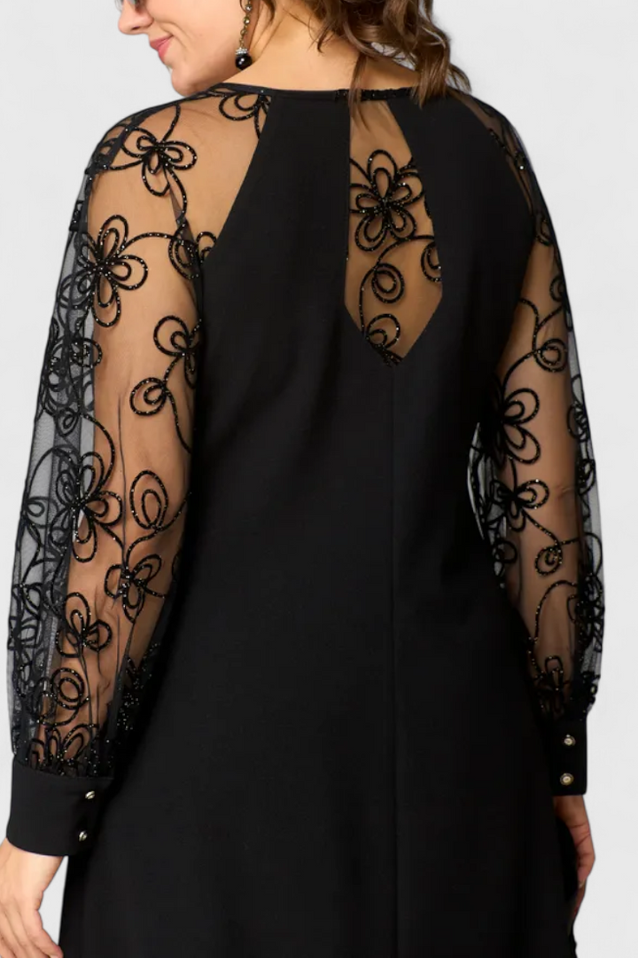 Robe en Dentelle Bellezza avec Manches Longues et Col Rond