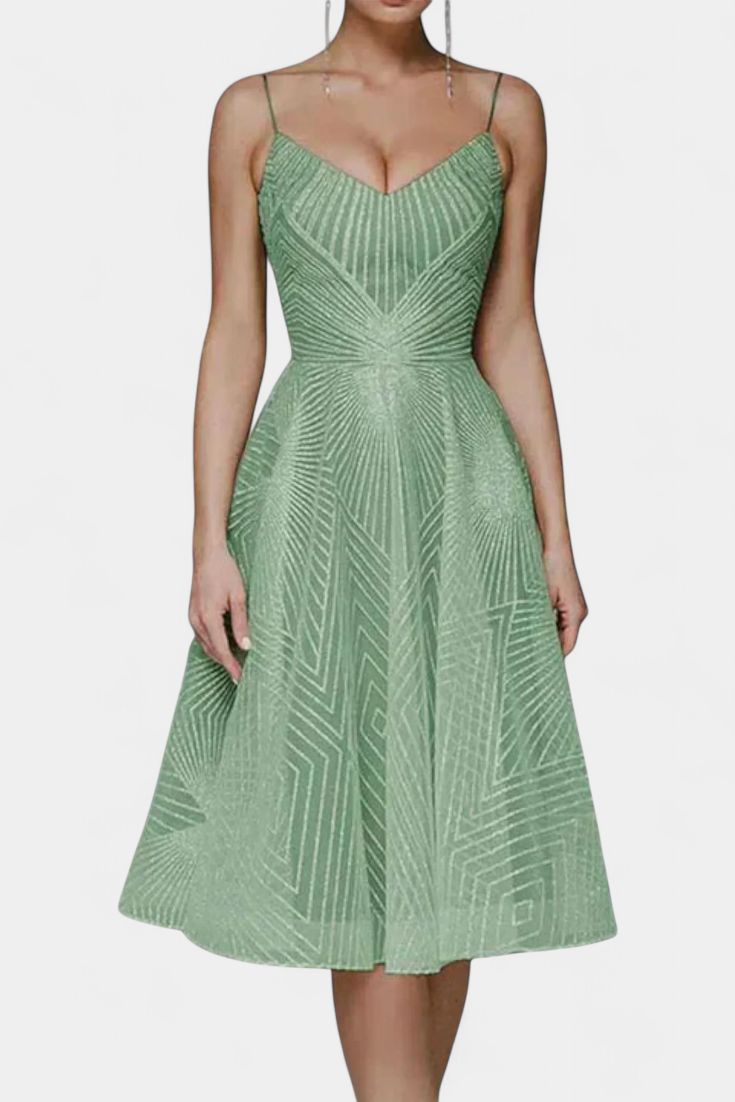 Everleigh Robe Longue avec Broderies et Coupe en A