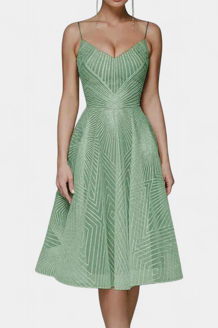 Everleigh Robe Longue avec Broderies et Coupe en A