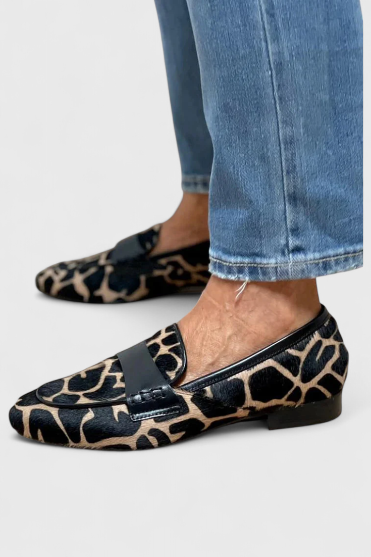 Mocassins Annelore en Cuir avec Talon Bas et Design Exclusif