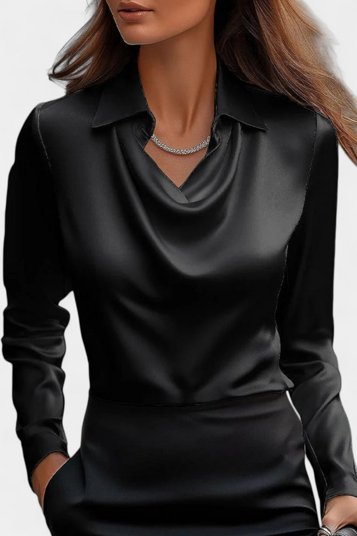 Blouse Satinée Dilnaz avec Décolleté Cascading
