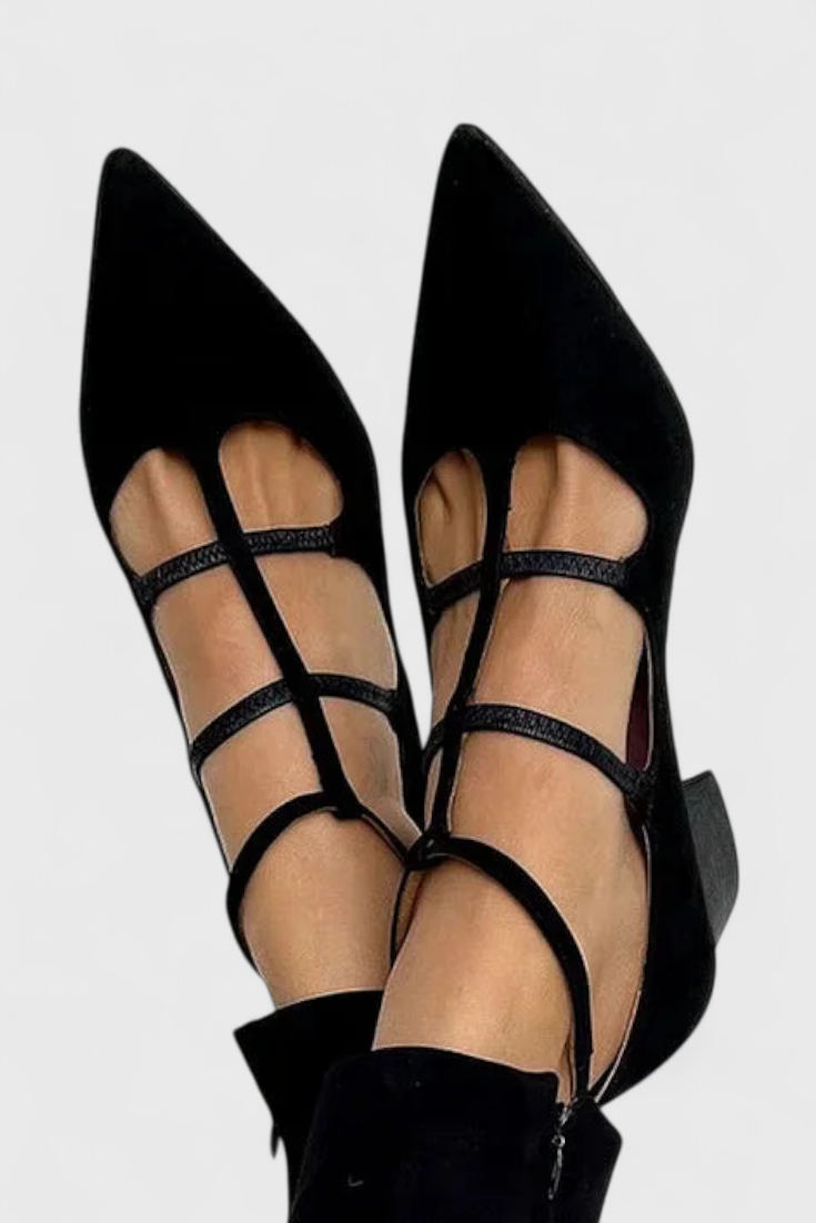 Wiltrud Chaussures à Talons Noirs avec Pointe Aiguisée et Sangle Élégante