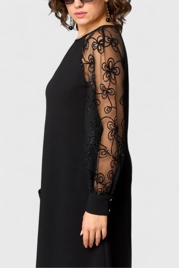 Robe en Dentelle Bellezza avec Manches Longues et Col Rond