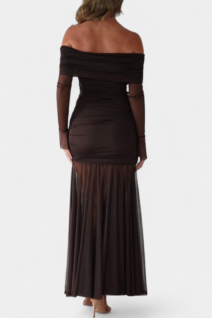 Robe Maxi Sans Épaules Desiree avec Fronces Sculpturaux