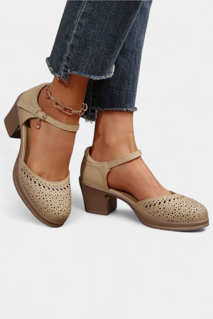 Bottines Cirila pour Femme en Cuir Synthétique avec Boucle Décorative