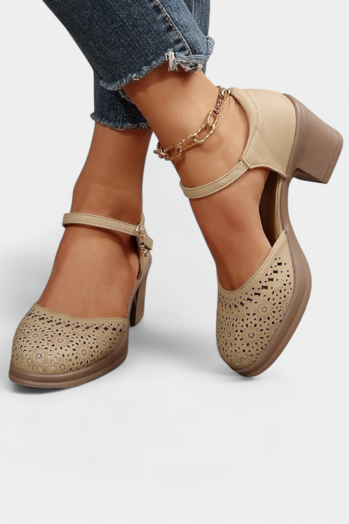 Bottines Cirila pour Femme en Cuir Synthétique avec Boucle Décorative