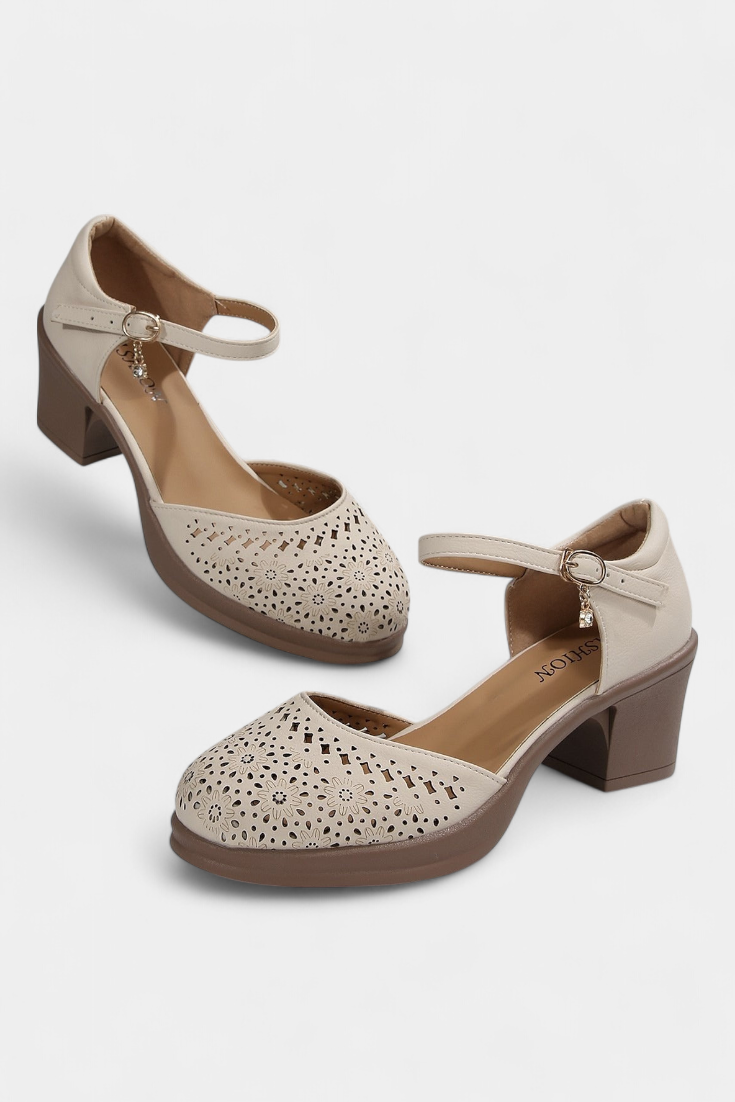 Bottines Cirila pour Femme en Cuir Synthétique avec Boucle Décorative