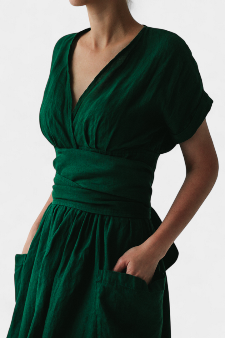Robe Cressida en Coton avec Décolleté en V et Taille Ajustable
