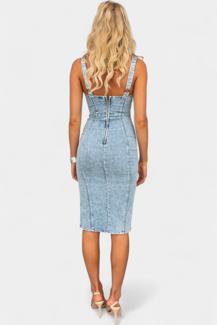 Robe Janessa en Denim avec Bretelles Ajustables et Fente Frontal